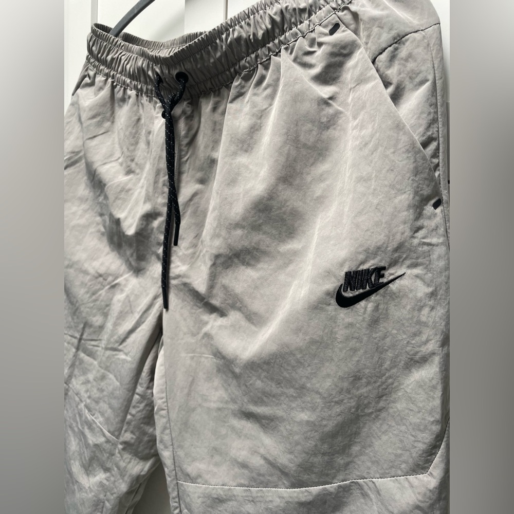 Nike Sportswear Tech Essentials Men's Lined Commuter Pants, Medium - Picture 2 of 9